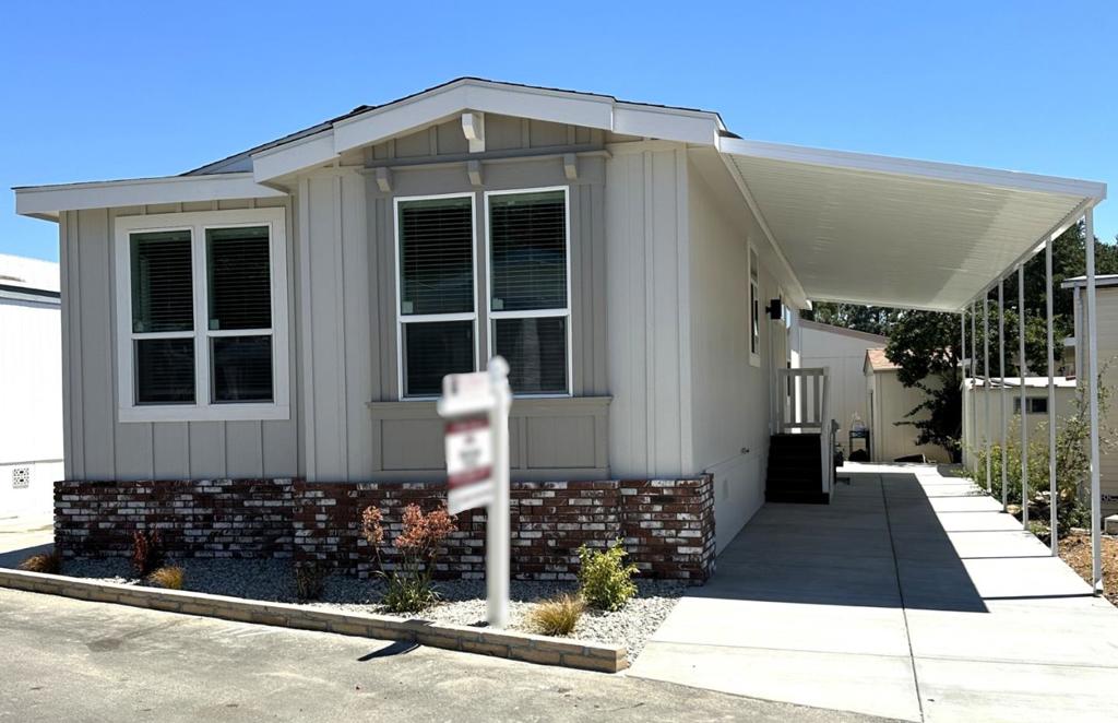 11401 Topanga Canyon Boulevard 117 Property Photo 2