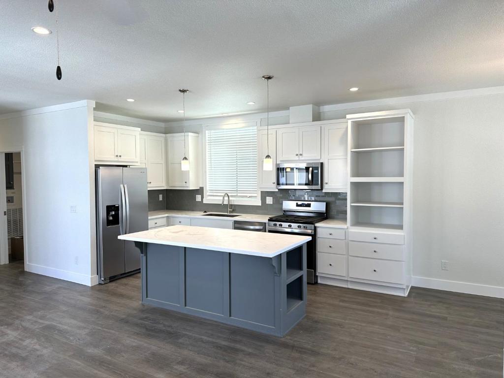 11401 Topanga Canyon Boulevard 117 Property Photo 4