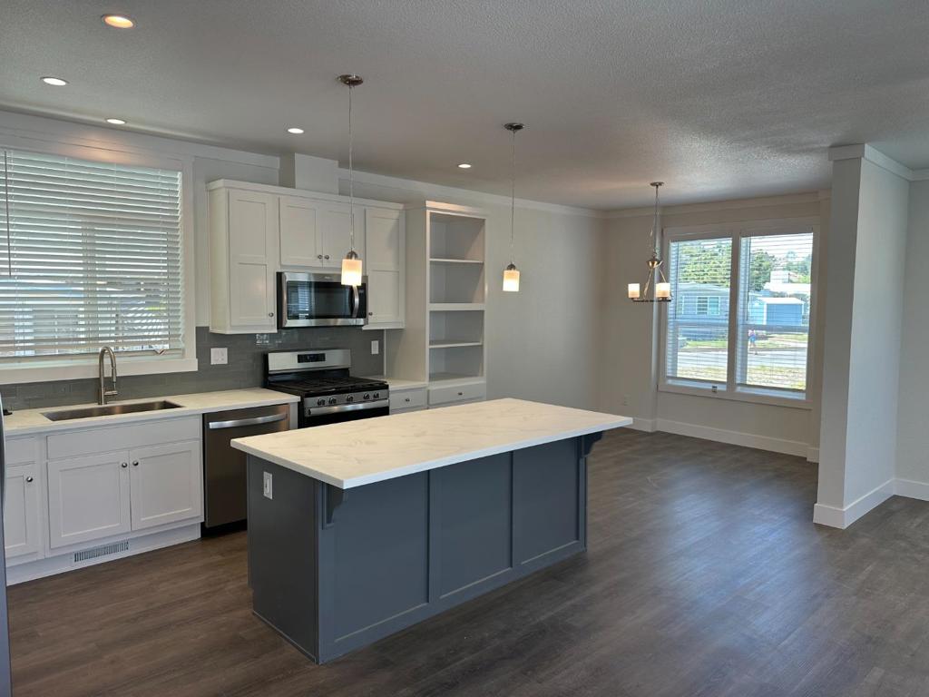 11401 Topanga Canyon Boulevard 117 Property Photo 5