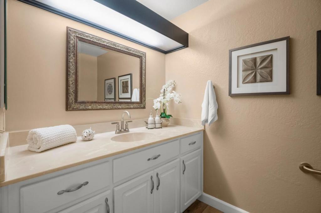 6119 Montgomery Court Property Photo 13