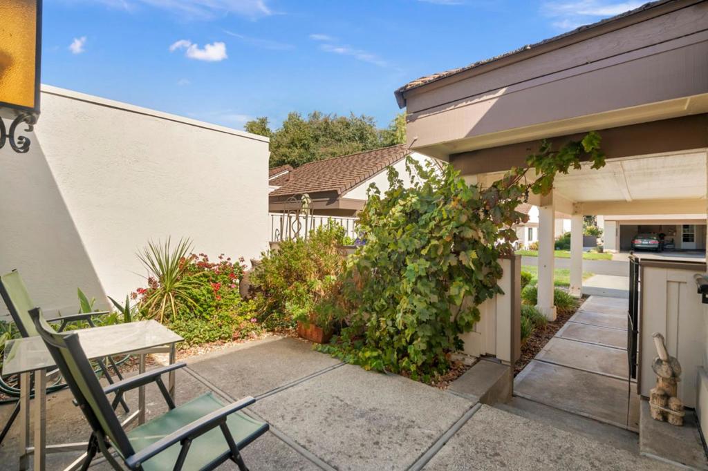 6119 Montgomery Court Property Photo 18