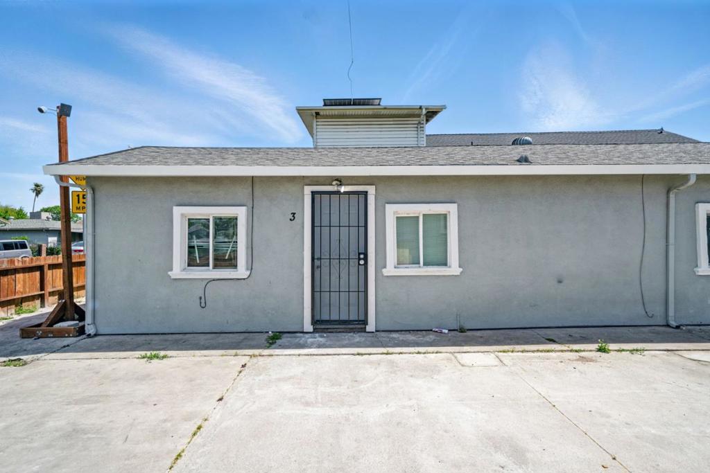 462 Delhi Avenue Property Photo 6