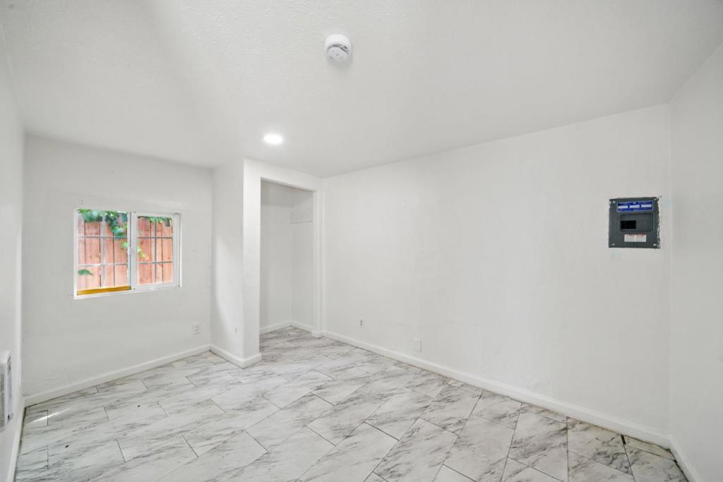 462 Delhi Avenue Property Photo 13