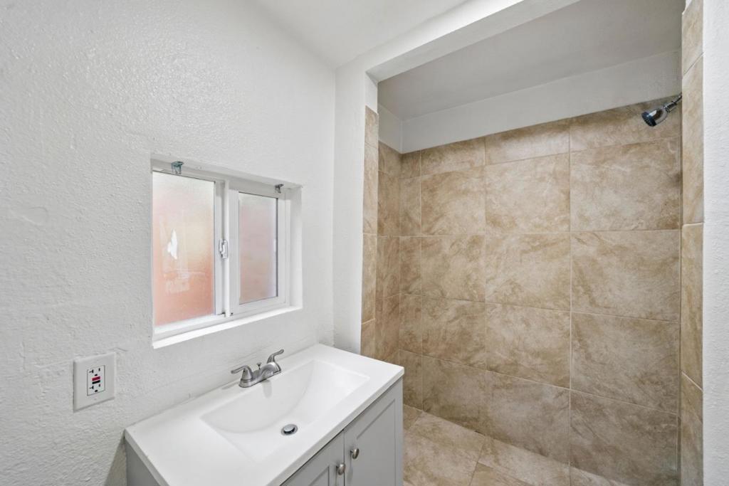 462 Delhi Avenue Property Photo 14