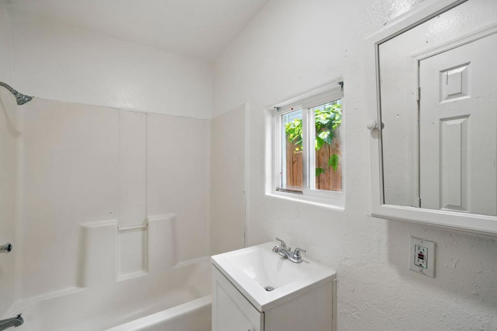 462 Delhi Avenue Property Photo 19