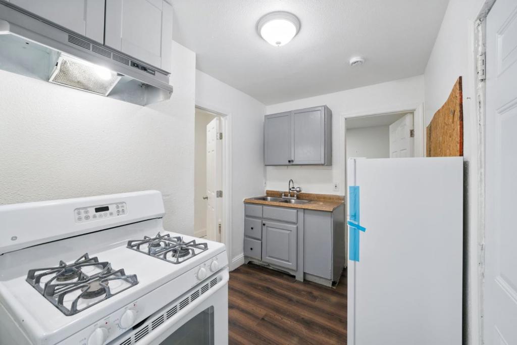 462 Delhi Avenue Property Photo 21