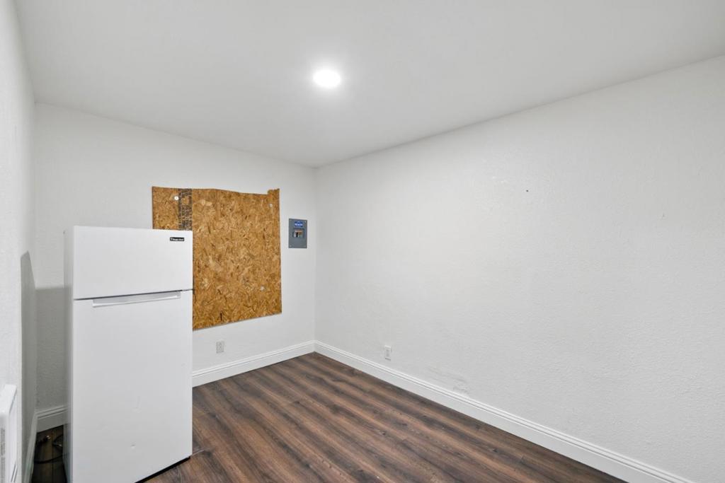 462 Delhi Avenue Property Photo 23