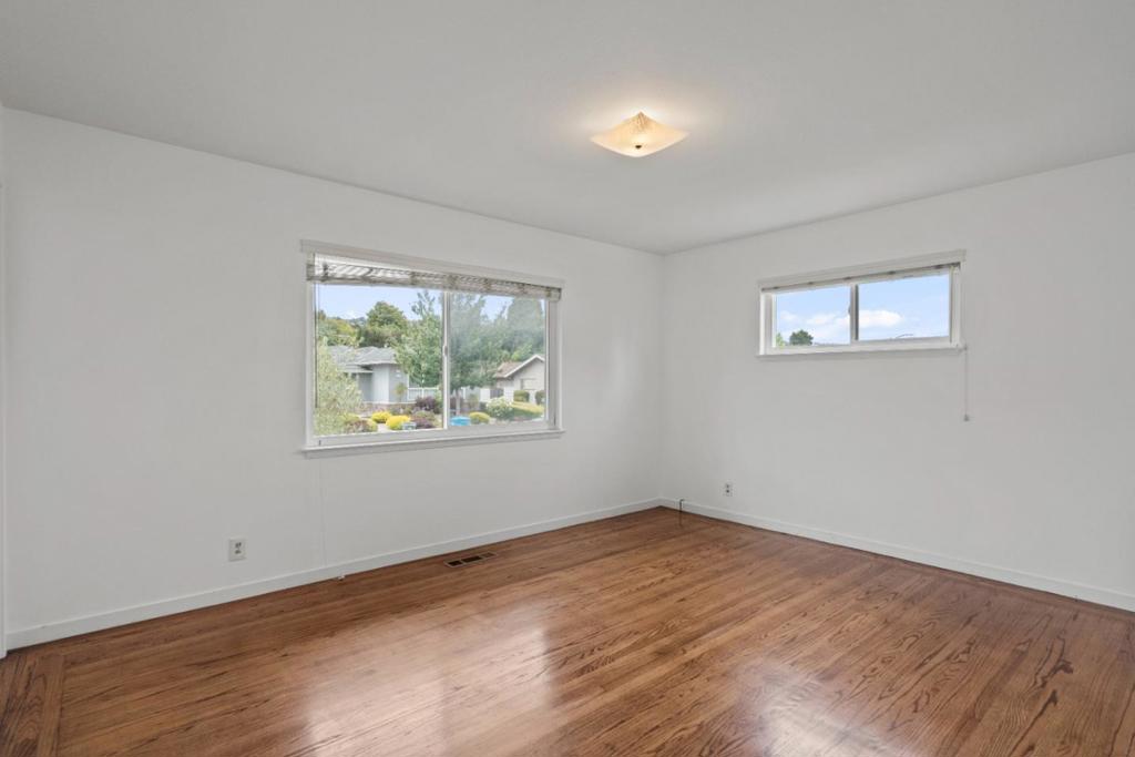 Sequoia Avenue Property Photo 21