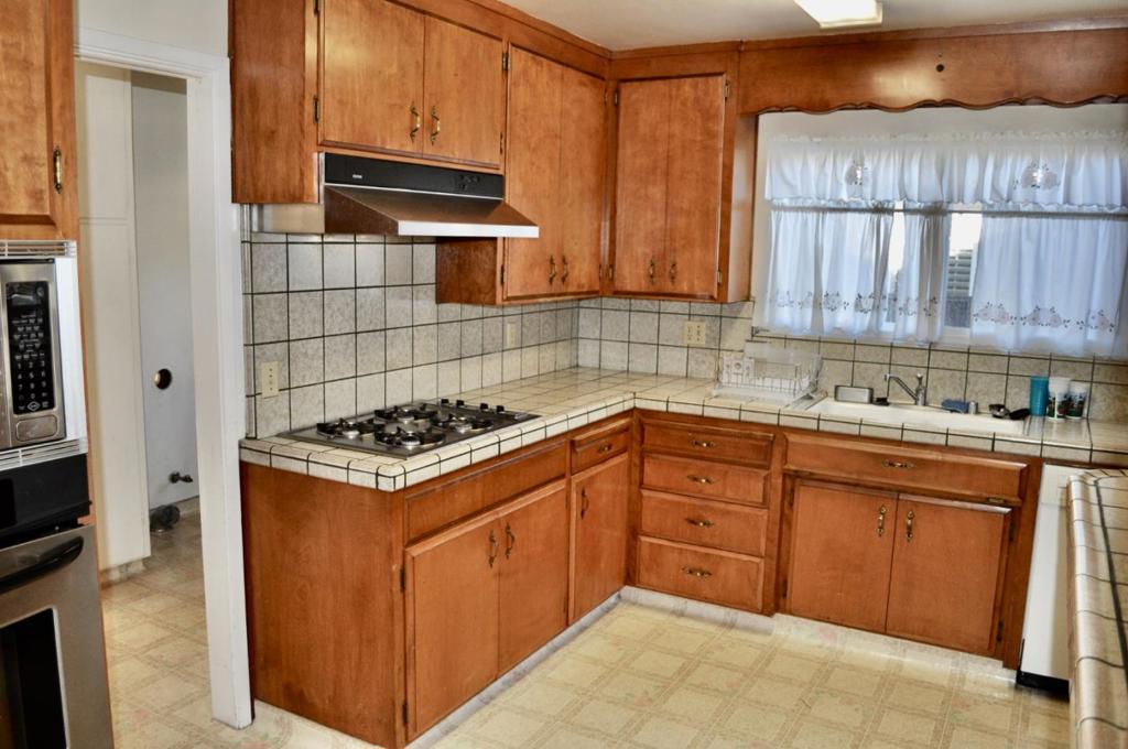 224 Briarwood Drive Property Photo 6