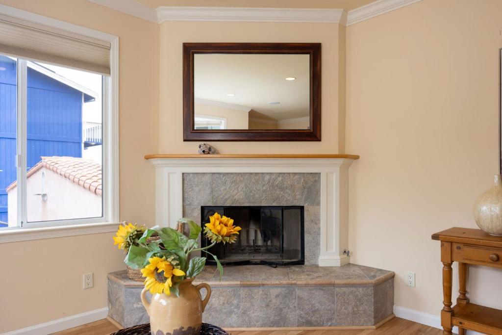 551 4th Street Property Photo 5