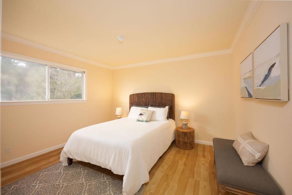 551 4th Street Property Photo 15