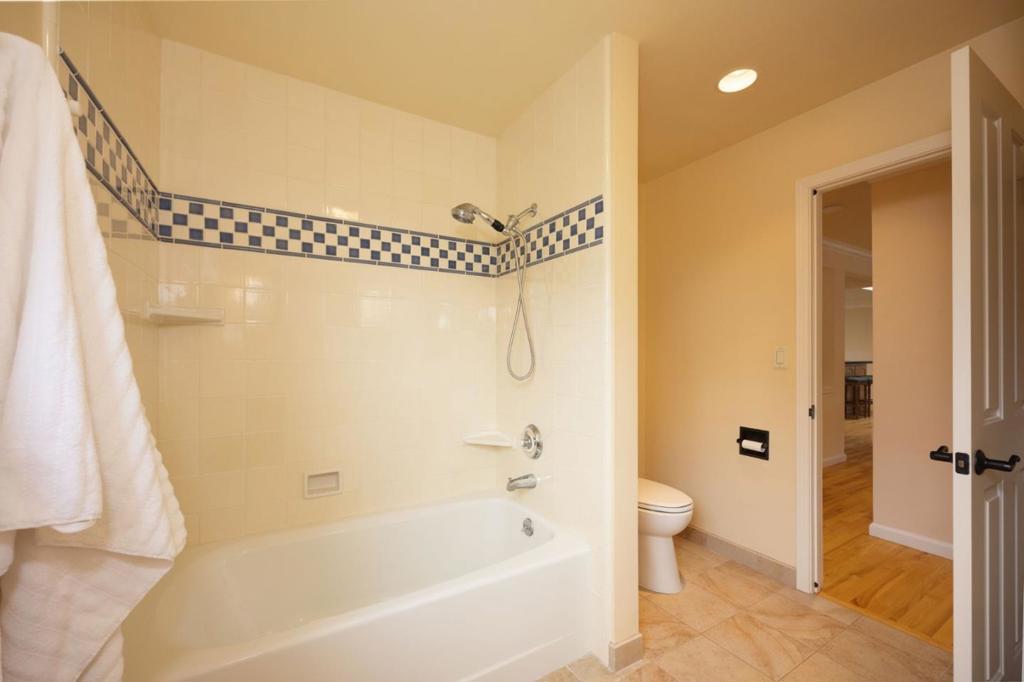 551 4th Street Property Photo 18