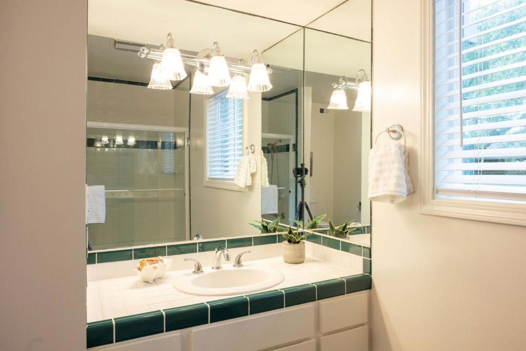 551 4th Street Property Photo 32