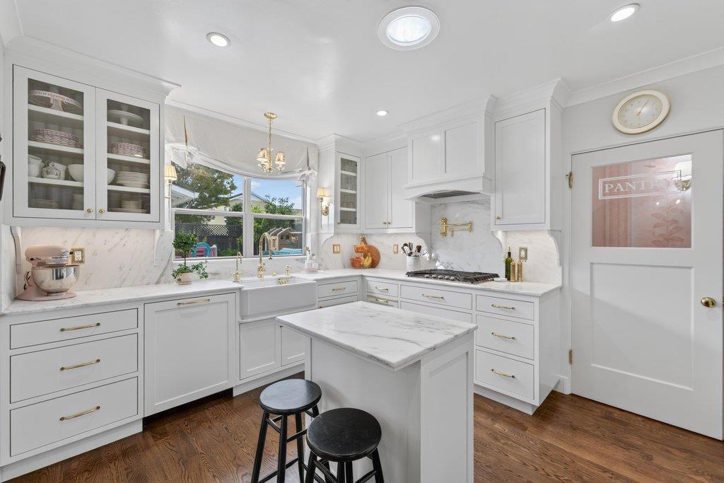 525 California Street Property Photo 19