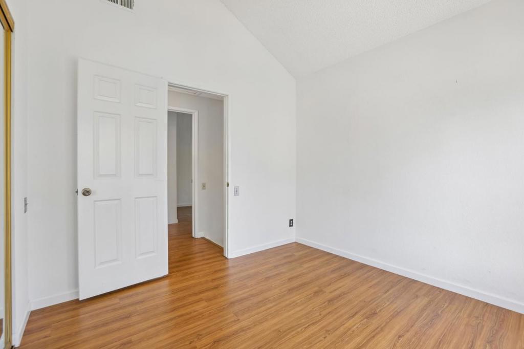 2843 Buena Knoll Court Property Photo 25