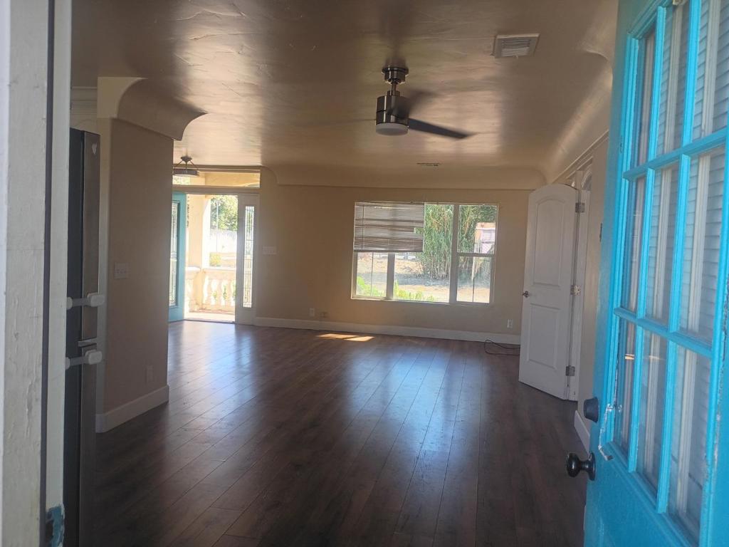9775 New Avenue Property Photo 4