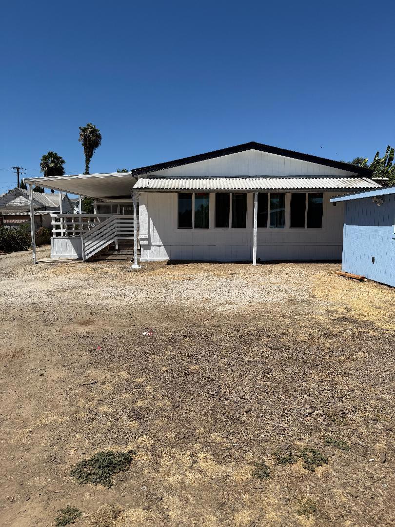 488 E Childs Avenue Property Photo 7