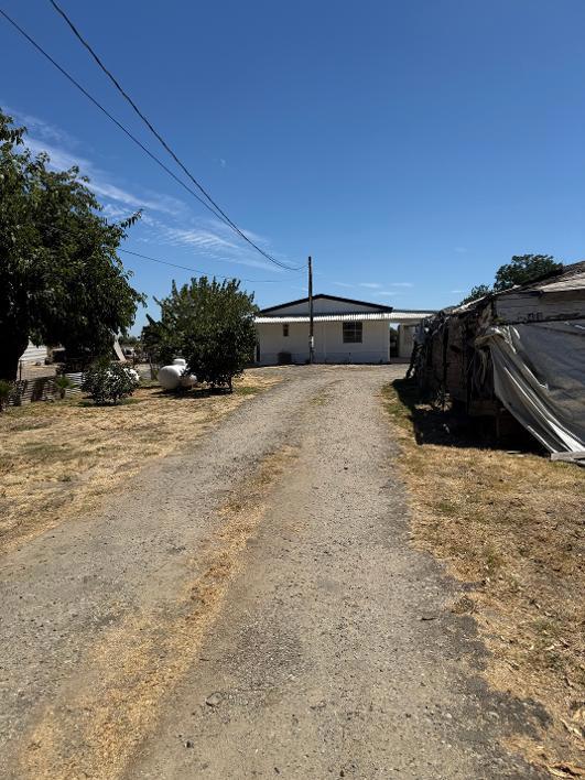 488 E Childs Avenue Property Photo 12