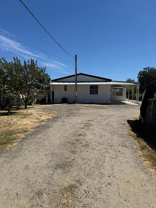 488 E Childs Avenue Property Photo 14