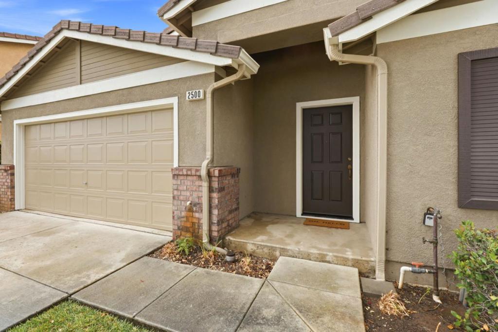 2500 Sadies Drive Property Photo 4