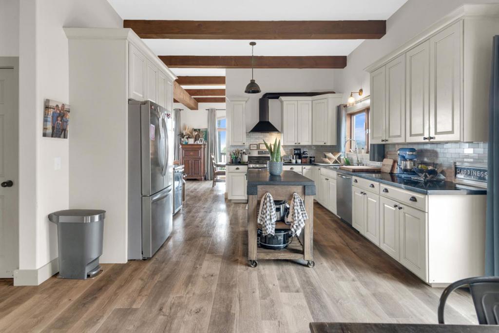 65401 Cross Road Property Photo 17