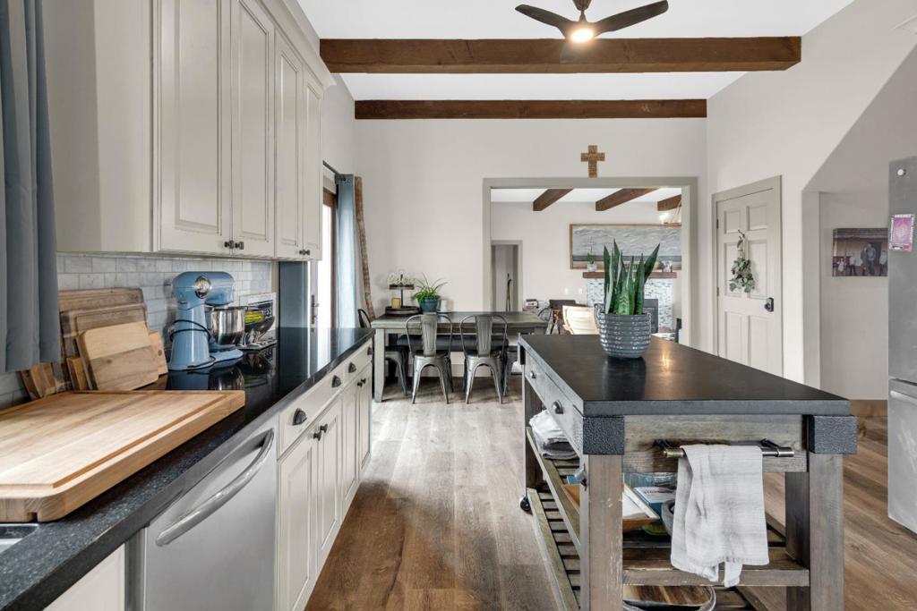 65401 Cross Road Property Photo 19
