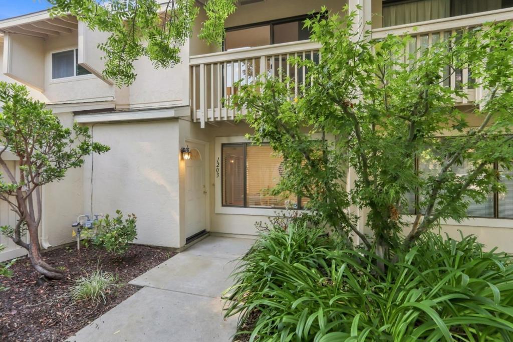 1203 Crescent Terrace Property Photo 1
