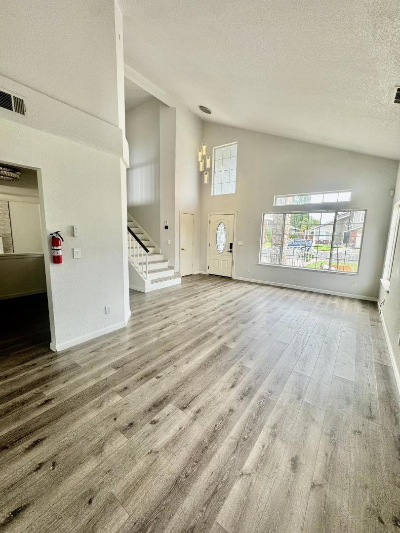 1224 Mohr Circle Property Photo 3