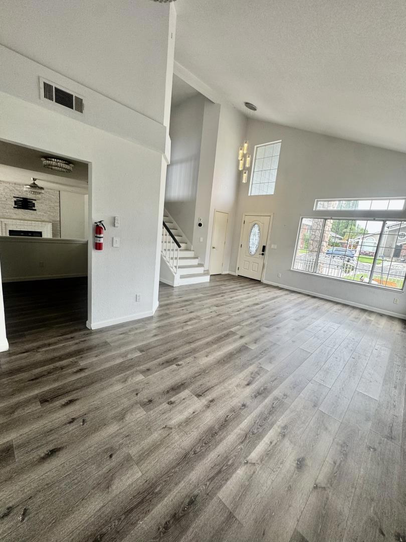 1224 Mohr Circle Property Photo 4