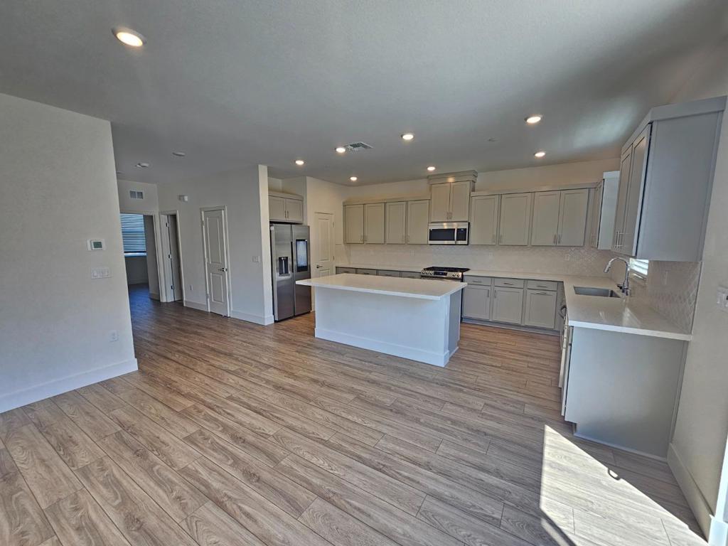 2130 Brighton Drive Property Photo 3