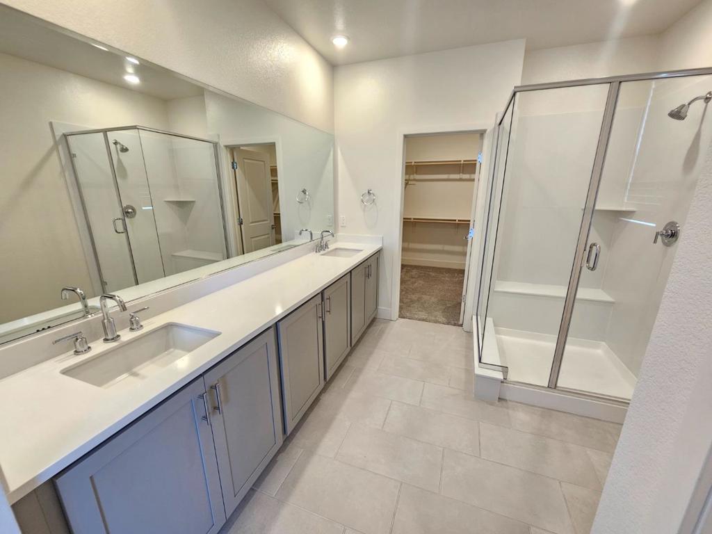 2130 Brighton Drive Property Photo 4