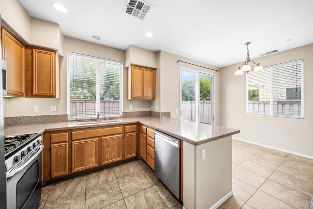 25265 Windy Cove Street 1 Property Photo 13