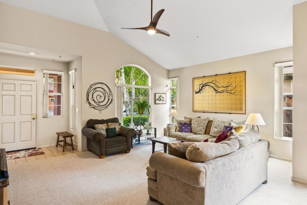 17755 Riverbend Road Property Photo 4