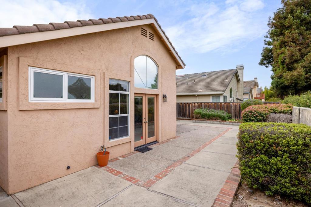 17755 Riverbend Road Property Photo 37