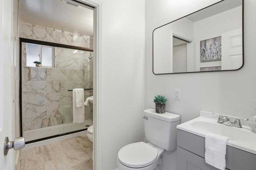 2624 Othello Avenue Property Photo 17