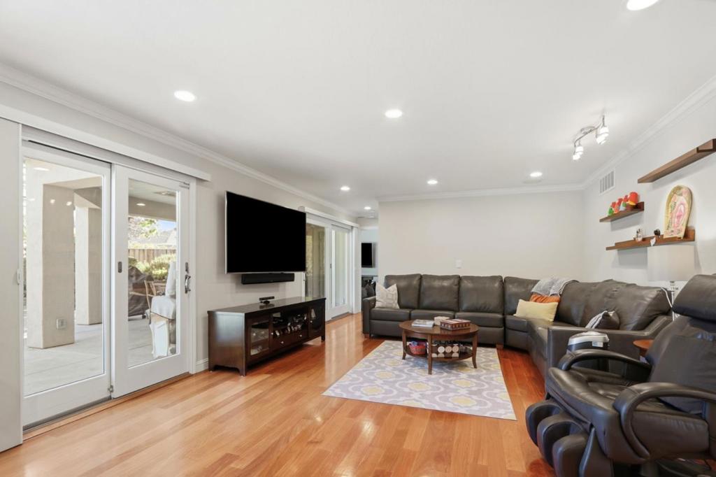 20234 Edinburgh Drive Property Photo 17