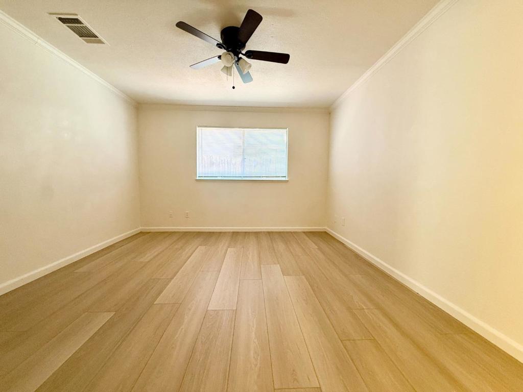 2001 Newport Drive Property Photo 17