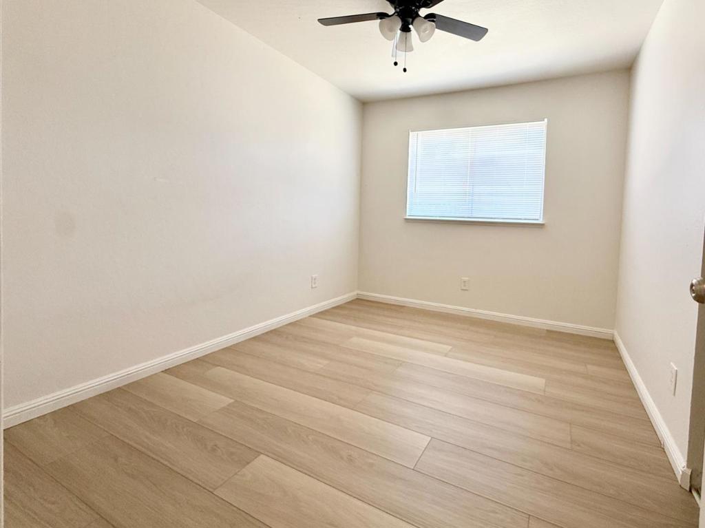 2001 Newport Drive Property Photo 22