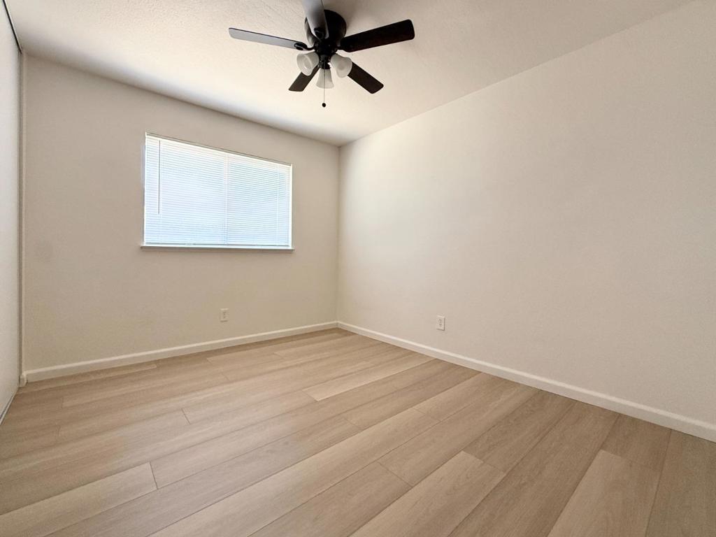 2001 Newport Drive Property Photo 23