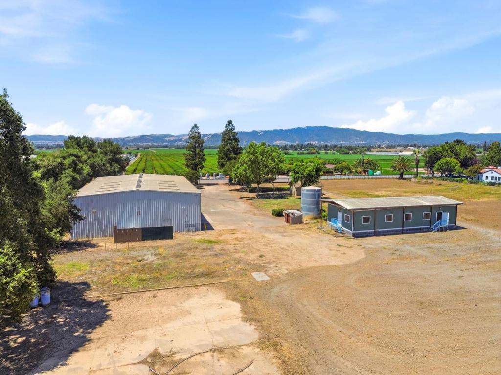 3065 Pacheco Pass Highway Property Photo 3