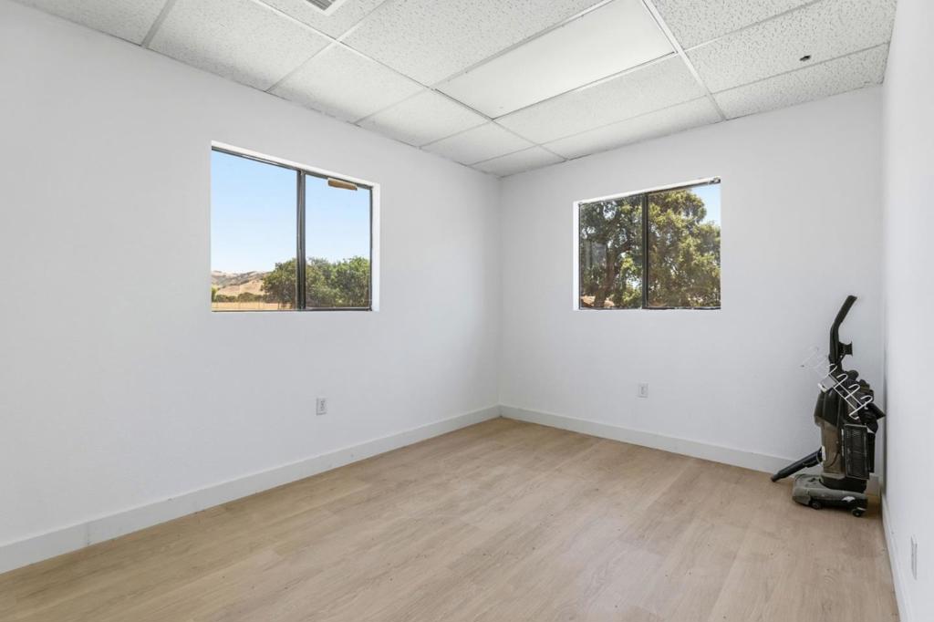 3065 Pacheco Pass Highway Property Photo 32