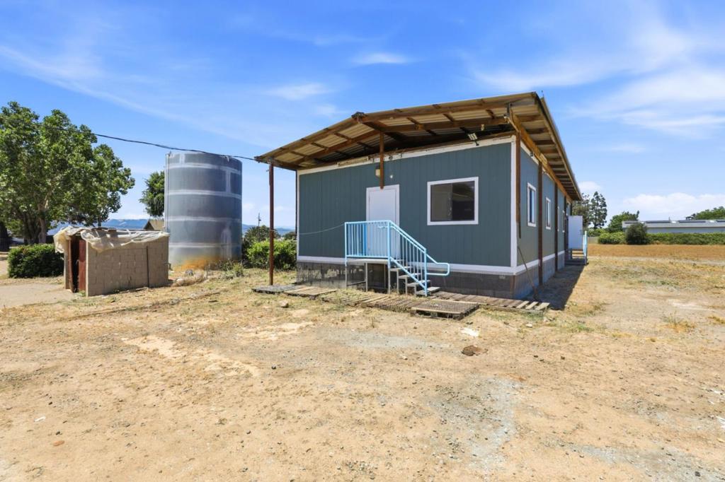 3065 Pacheco Pass Highway Property Photo 38