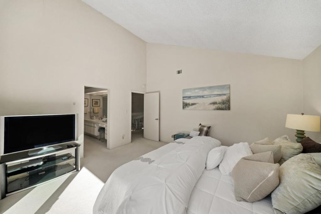 60 Beach Park Boulevard Property Photo 48