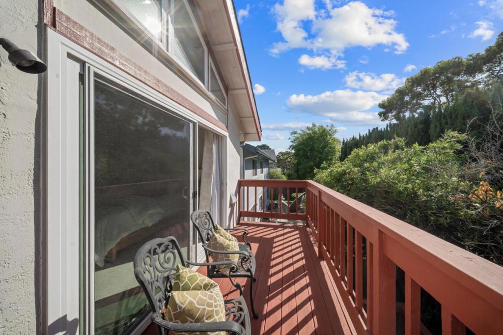 60 Beach Park Boulevard Property Photo 50