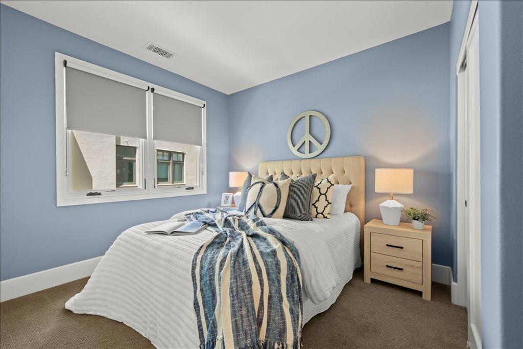 608 Allerton Loop Property Photo 24