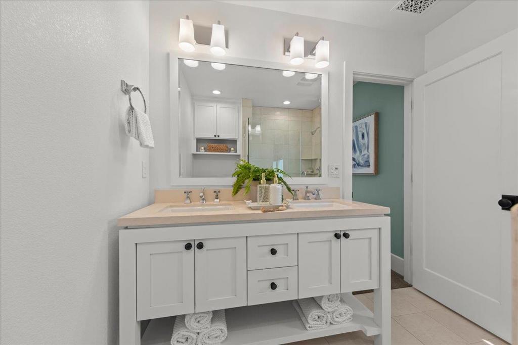 608 Allerton Loop Property Photo 30