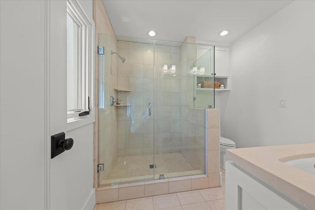 608 Allerton Loop Property Photo 31