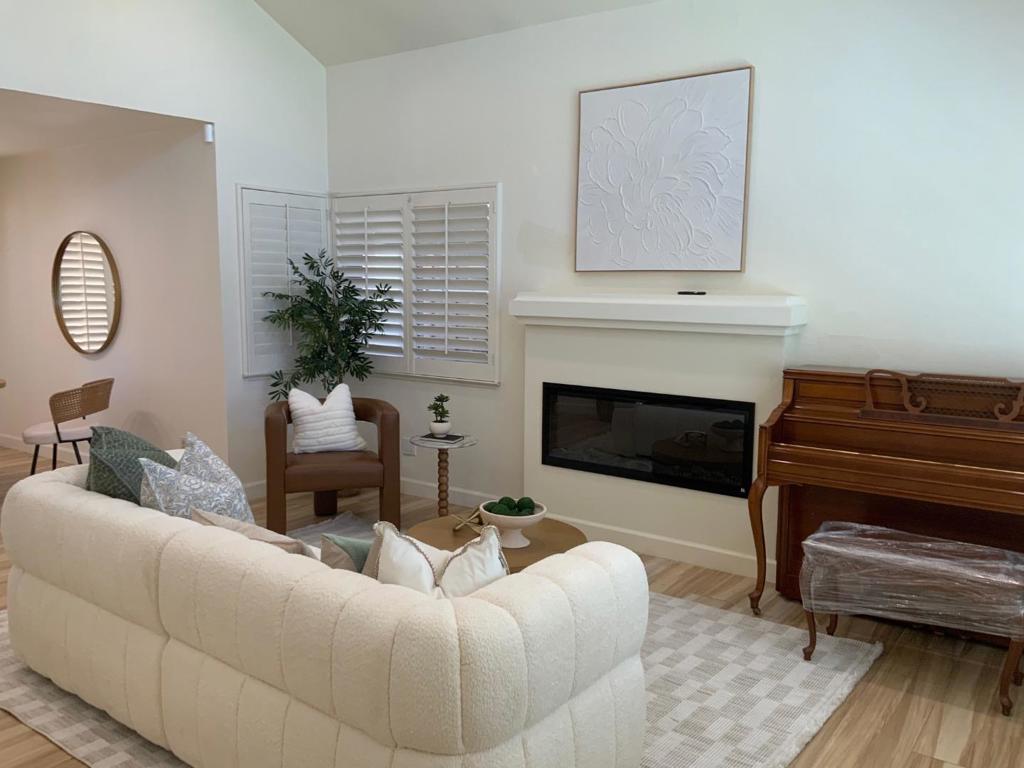 3374 Brook Leaf Court Property Photo 7