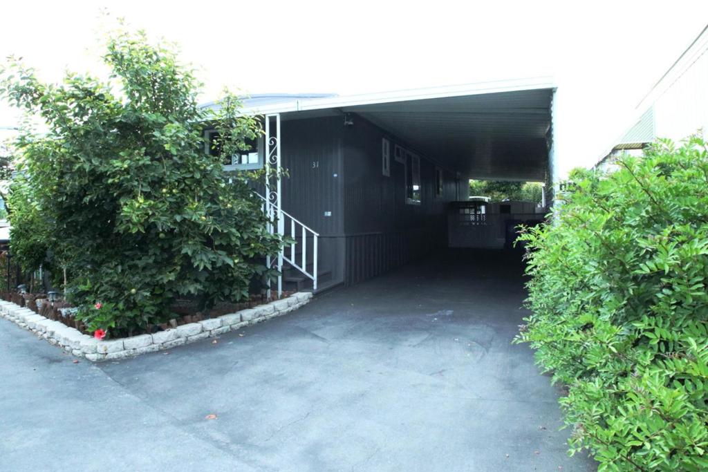 60 Wilson Way 31 Property Photo 2