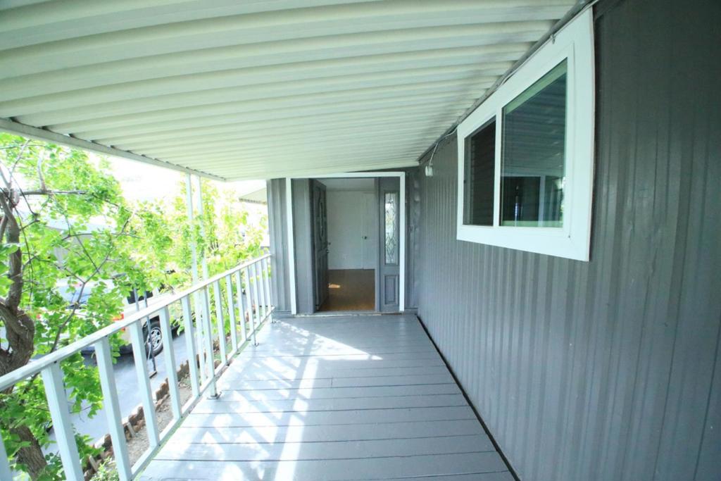 60 Wilson Way 31 Property Photo 3